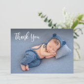 エレガントタイポグラフィ生まれたばかりのベビー写真 サンキューカード (スタンド正面)