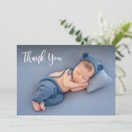 エレガントタイポグラフィ生まれたばかりのベビー写真 サンキューカード (スタンド正面)