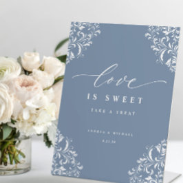 エレガントダスティブルーの結婚式 Love is Sweet 台座サイン