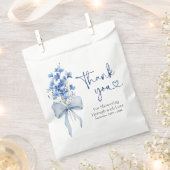 エレガントダスティブルーアジサイブライダルシャワー フェイバーバッグ (クリップ留めされた状態)