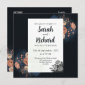 エレガントダークブルーフローラデザインとピーチアクセント 招待状 (正面/裏面)