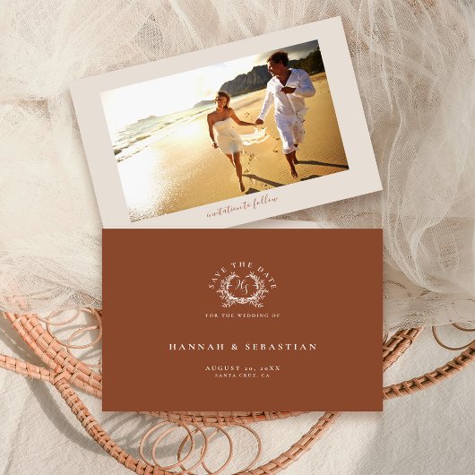 エレガントテラコッタモノグラム結婚クレスト写真 セーブザデート