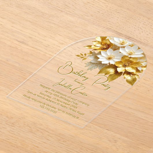 エレガントバースデーパーティー金ゴールドホワイトフラワーズフローラ アクリル招待状 (レイダウン)