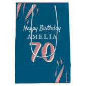 エレガントピンク水彩第70ハッピーバースデー ミディアムペーパーバッグ (裏面)