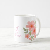 エレガントピンク色のフローラカスタムモノグラムの コーヒーマグカップ (正面右)
