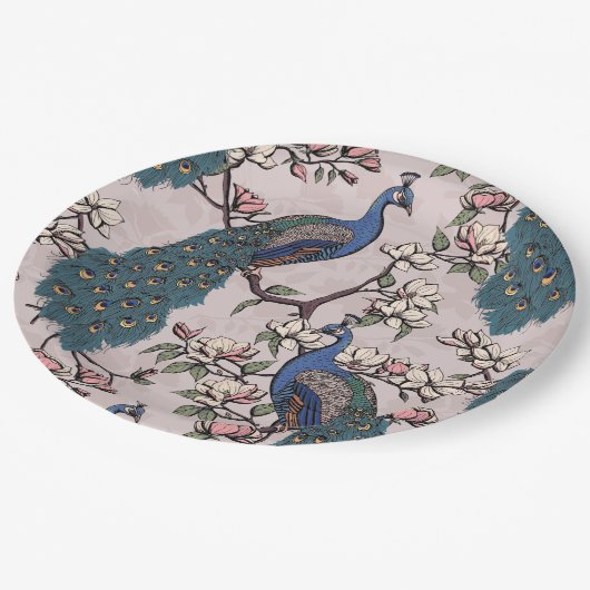 エレガントピーコックス&マグノリア花赤面ピンク ペーパープレート (アングル)