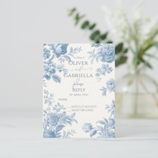 エレガントフランスのBlueフローラ結婚のRSPV インビテーションポストカード (スタンド正面)
