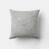 エレガントフローラエンボスプリント – 刺繍フェイク付き クッション (裏面)