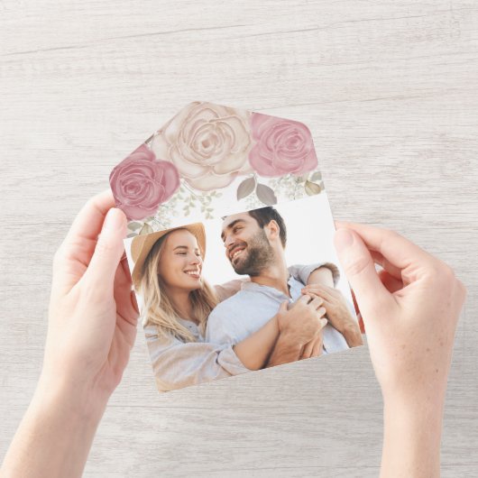 エレガントブルゴーニュ水彩フローラバラ金ゴールド写真 オールインワン招待状 (開いている状態)