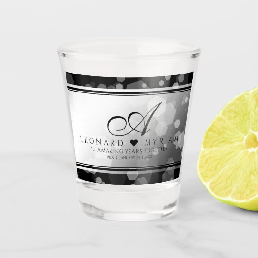 エレガントプラチ結婚ナ70周年 ショットグラス (正面)