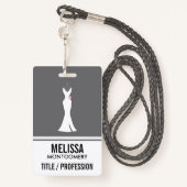 エレガントホワイトガウンonグレー – スタイリッシュシンプル バッジ (裏面ランヤード)