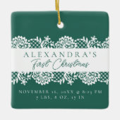 エレガントホワイトレースベビー初めてのクリスマス写真 セラミックオーナメント (正面)
