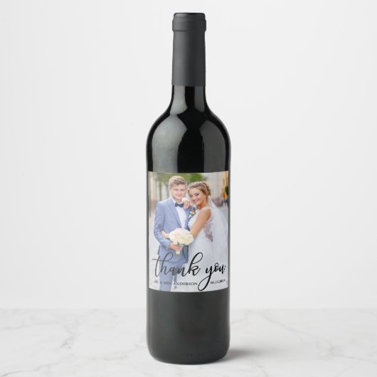 エレガントモダンな結婚式ありがとう新郎新婦の写真 ワインラベル (正面)