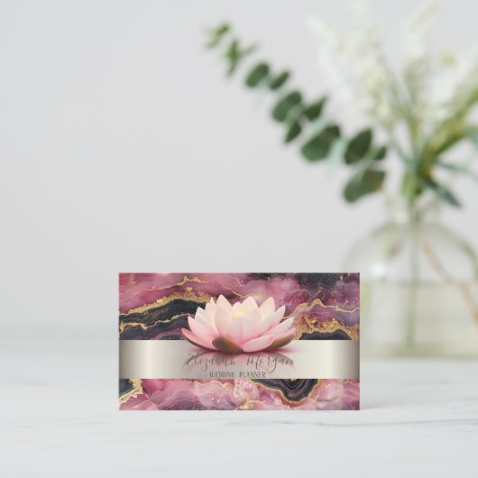 エレガントモダンストライプロータスバーガンディーマーブル 名刺 (スタンド正面)