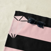 エレガントモダンバラ金ゴールドストライプパターン ビーチタオル (インサイチュ)