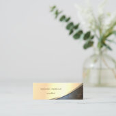 エレガントモダンフェイク、金ゴールド、レザールック スキニー名刺 (スタンド正面)