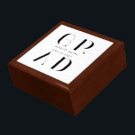 エレガントモダン卒業式ギフトボックス ギフトボックス<br><div class="desc">私たちの「モダンスクリプト卒業」コレクションはエレガント、見た目にすごいセリフスのフォントと組み合わモダンせたミニマルなスクリプトを備えお洒落ている。私たちの店の型枠をチェックもっとアイテムとカラーウェイすべての一致する製品とは連絡、あなたが追加の色のための特定の要求を持っている店を通して私たちを躊躇しないもし。</div>
