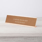 エレガントモダン素朴タンレザーのテクスチカスタムャ デスクネームプレート (正面)