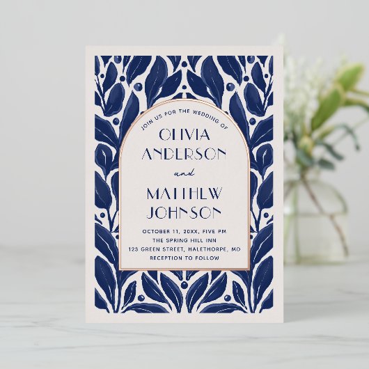 エレガントモダン金ゴールドネイビーブルーフローラ結婚ズ 箔招待状 (立ち正面)