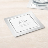 エレガントモノグラムのシルバー結婚ズ スクエアペーパーコースター (アングル)