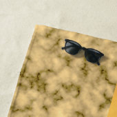 エレガントモノグラムのモダン大理石ブラック金ゴールド ビーチタオル (インサイチュ)