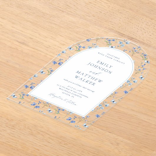 エレガントヴィンテージほこりっぽい青結婚野花 アクリル招待状 (レイダウン)