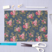 エレガントヴィンテージピンクのバラ – ブルー背景 薄葉紙 (クラフト)