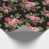 エレガントヴィンテージピンクのバラ – 黒の背景 ラッピングペーパー (角)