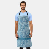 エレガントヴィンテージブルーティール(緑がかった色)トワール・ド・ジュイ印刷 エプロン (着用した状態)