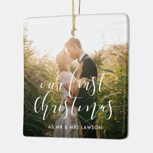 エレガント初めてのクリスマスの結婚写真 セラミックオーナメント (左)