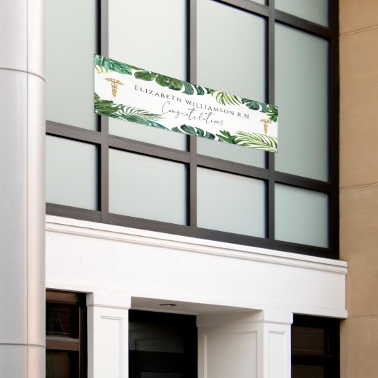 エレガント卒業医療ナース 横断幕 (ビルの外側)