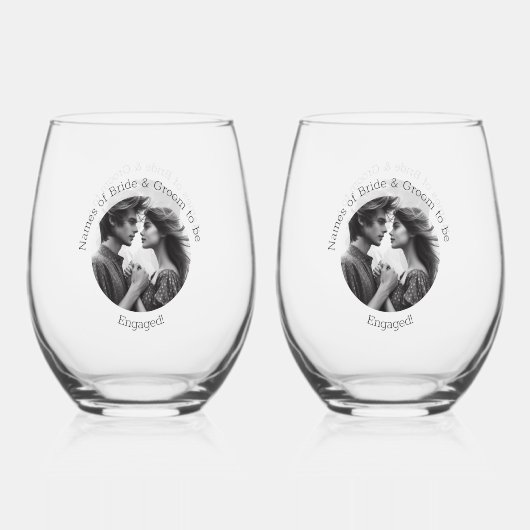 エレガント婚約パーソナライズされた写真の新郎新婦 ステムなしワイングラス (正面)