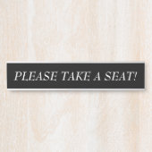 「エレガント座ってくれ！」 サインプレート (正面)