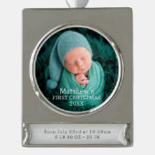エレガント男の赤ちゃん誕生の統計初めてのクリスマス シルバープレートバナーオーナメント (正面)