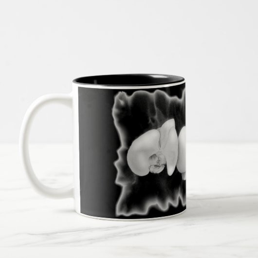 エレガント白黒の水の色の蘭 ツートーンマグカップ (左)