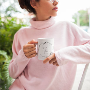 エレガント白黒フローラ結婚リースカスタム コーヒーマグカップ