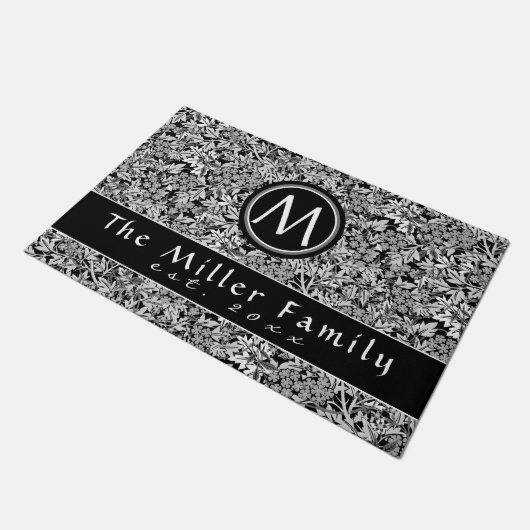 エレガント白黒フローラ |家族の名前と日付 ドアマット (アングル)