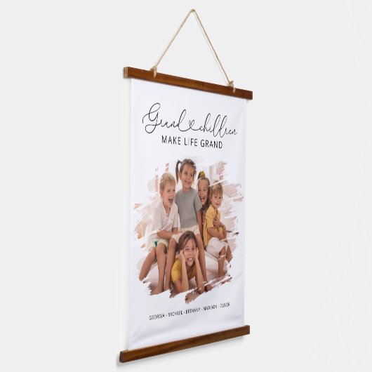 エレガント祖父母の孫の写真 吊り下げ型タペストリー (傾斜あり)