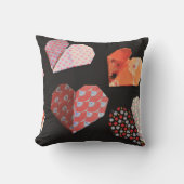 エレガント紙ハート黒の背景装飾用クッション クッション (正面)