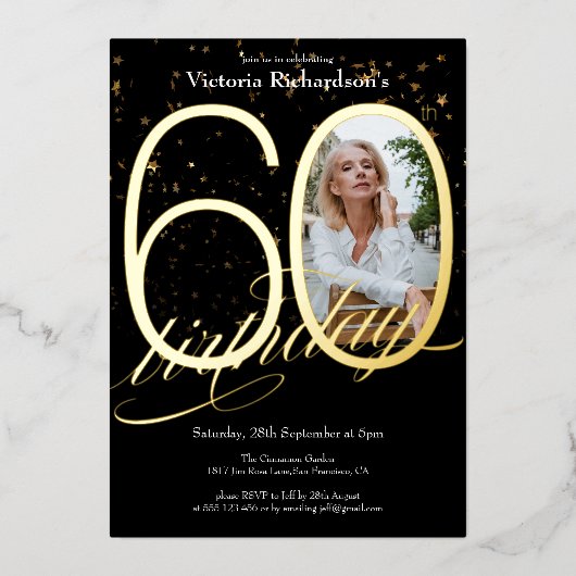 エレガント紙吹雪フォトブラック金ゴールド60誕生日 箔招待状 (正面)