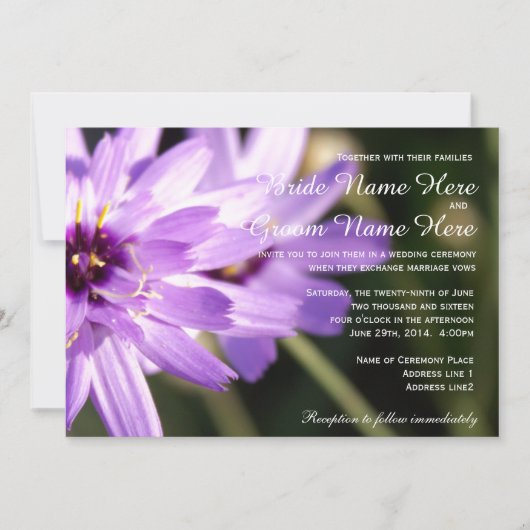 エレガント紫かわいらしデイジー花の夏結婚の 招待状 (正面)