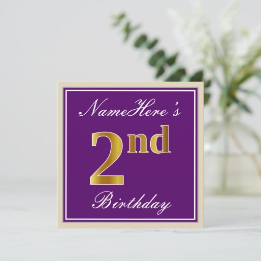 エレガント紫、フェイク金ゴールド2回目の誕生日+名前 招待状 (スタンド正面)