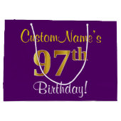 エレガント紫、フェイク金ゴールド97番目の誕生日+名前 ラージペーパーバッグ (裏面)