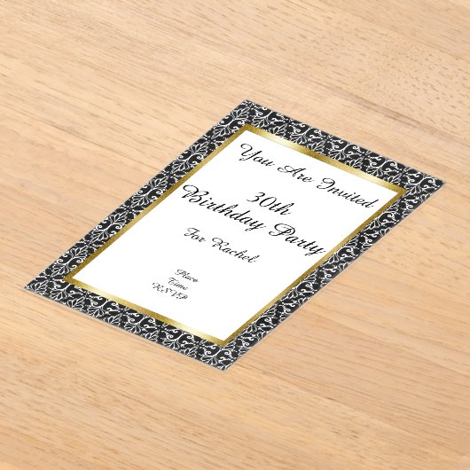 エレガント誕生日ダマスク金ゴールドフレーム白黒 アクリル招待状 (レイダウン)