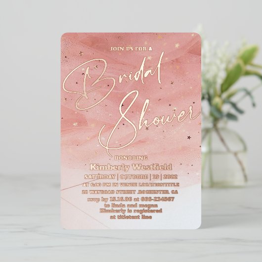 エレガント赤面ピンクシックブライダルシャワーバラ金ゴールド 箔招待状 (立ち正面)