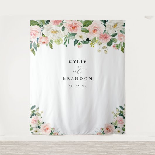 エレガント赤面フローラスクリプト婚約パーティ タペストリー (正面)