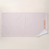 エレガント赤面ベージュパーソナライズされた名 ビーチタオル (正面)