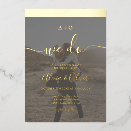 エレガント金ゴールドストライプイニシャル2枚結婚の写真 箔招待状 (正面)