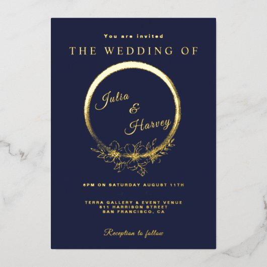 エレガント金ゴールドネイビー結婚ブルーフォイル招待状 箔招待状 (正面)