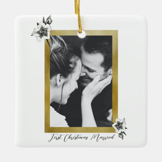 エレガント金ゴールドバラ初めてのクリスマス結婚した写真 セラミックオーナメント (正面)